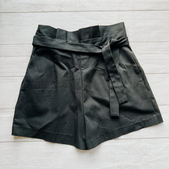 Zara HIGH-WAISTED SHORTS with belt, Size S - Picture 2 of 6